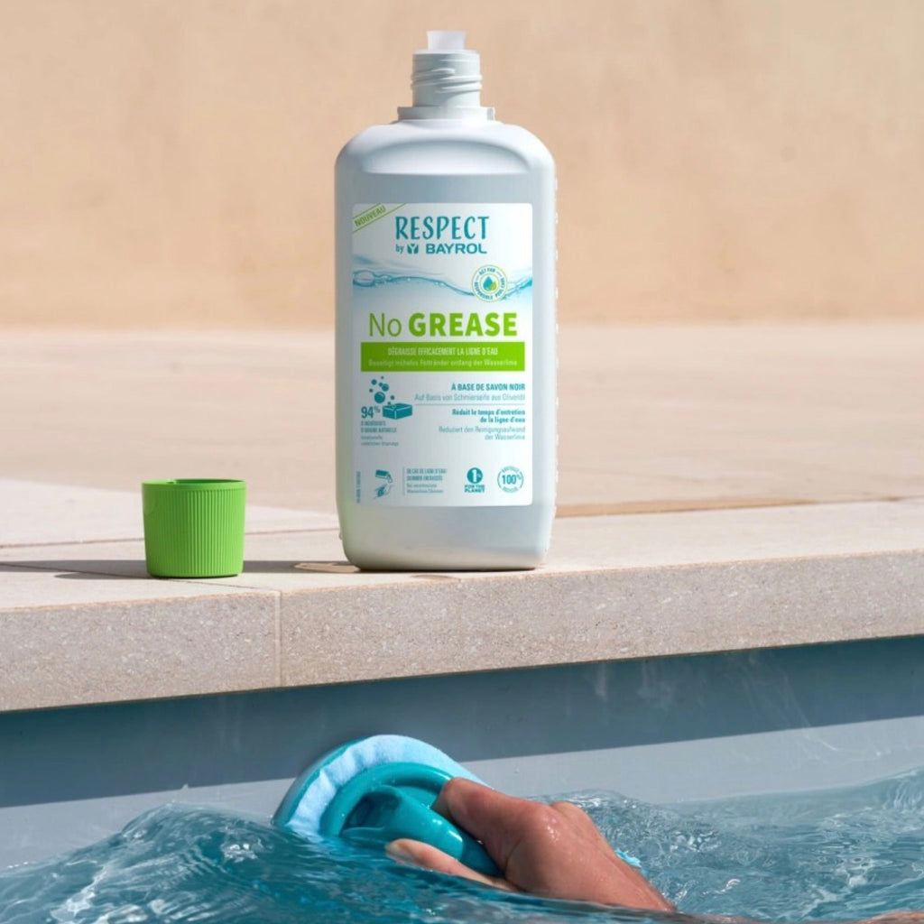 BAYROL No GREASE Respect 1 L – Flasche am Poolrand zur Reinigung der Wasserlinie