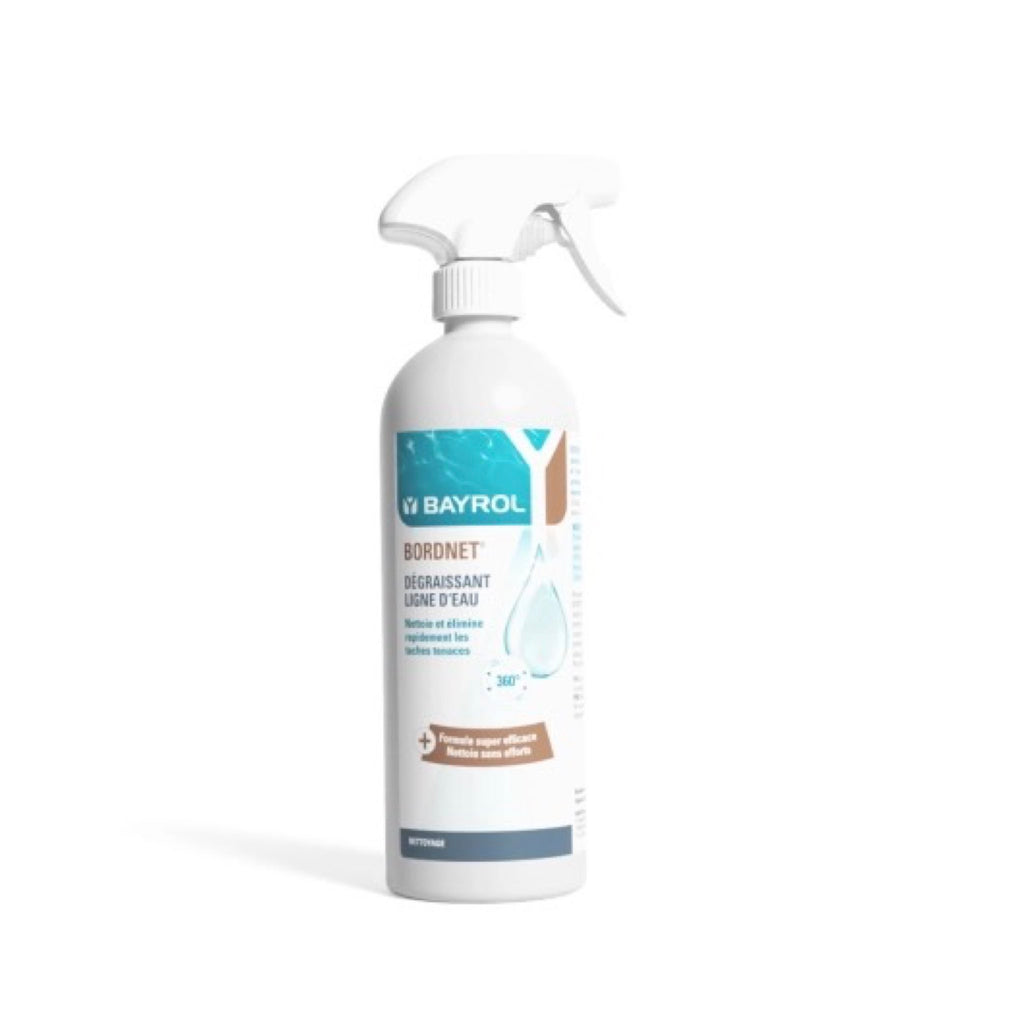 BAYROL Randfix® 0,70 L – Sprühflasche vor weißem Hintergrund
