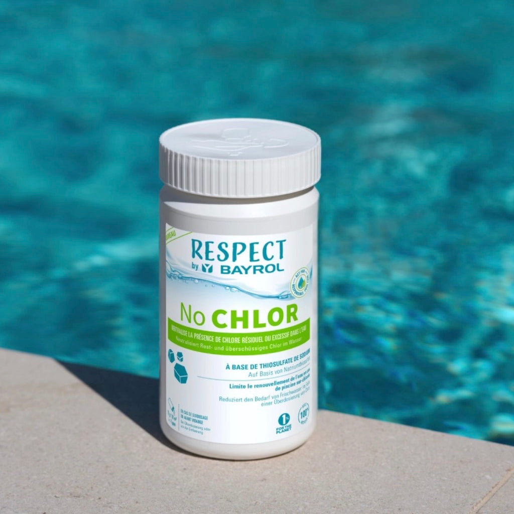 BAYROL Respect No Chlor – Dose am Poolrand, Motiv zur Anwendung am Pool